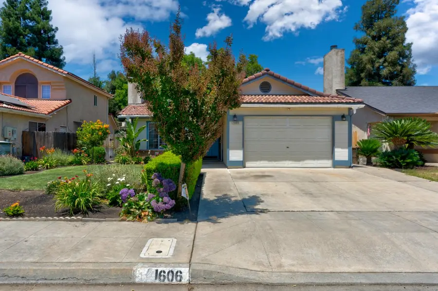 1606 E Eclipse Avenue, Fresno, CA 93720 - #2