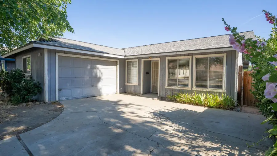 242 Madison Street, Coalinga, CA 93210 - #2