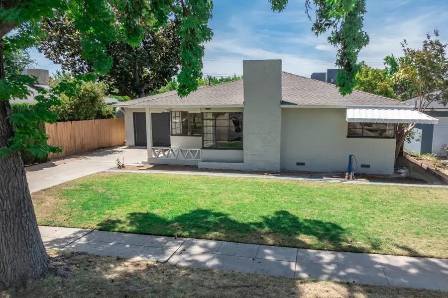 124 E Robinson Avenue, Fresno, CA 93704 - #2