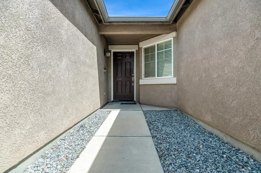 4830 W Nellis Avenue, Visalia, CA 93277 - #3