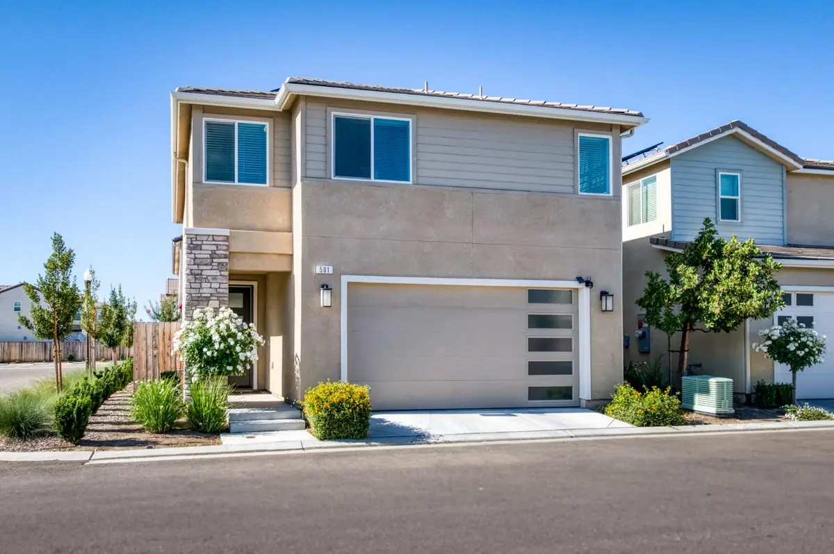 501 Farmhouse Lane, Clovis, CA 93619 - #1