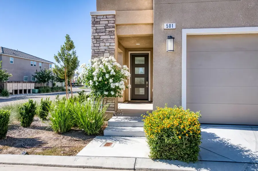 501 Farmhouse Lane, Clovis, CA 93619 - #2
