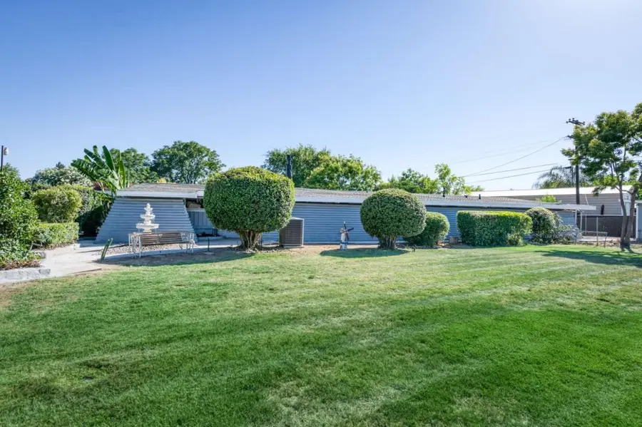 5512 E Ashlan Avenue, Fresno, CA 93727 - #2