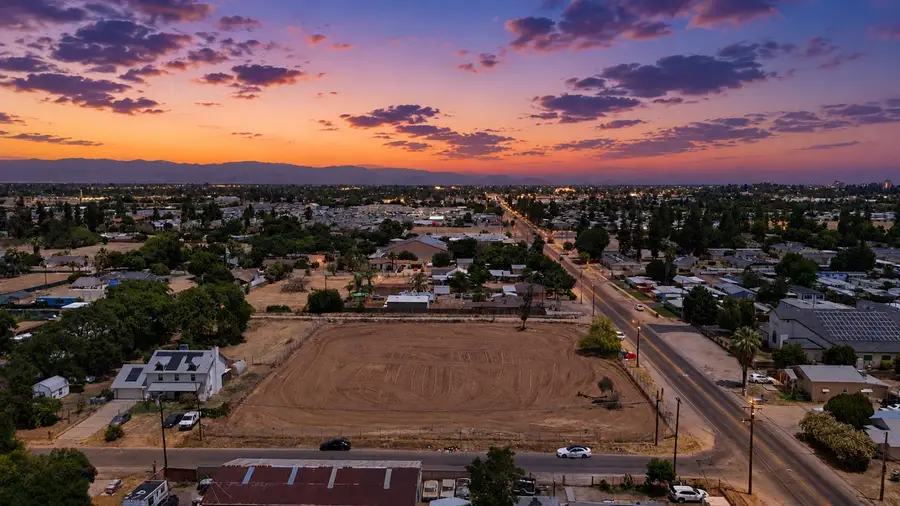 3154 W Mckinley Avenue, Fresno, CA 93722 - #3