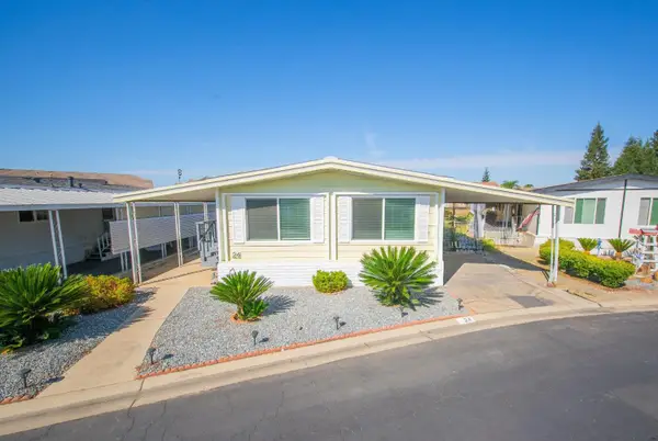 371 Bethel Avenue #24, Sanger, CA 93657