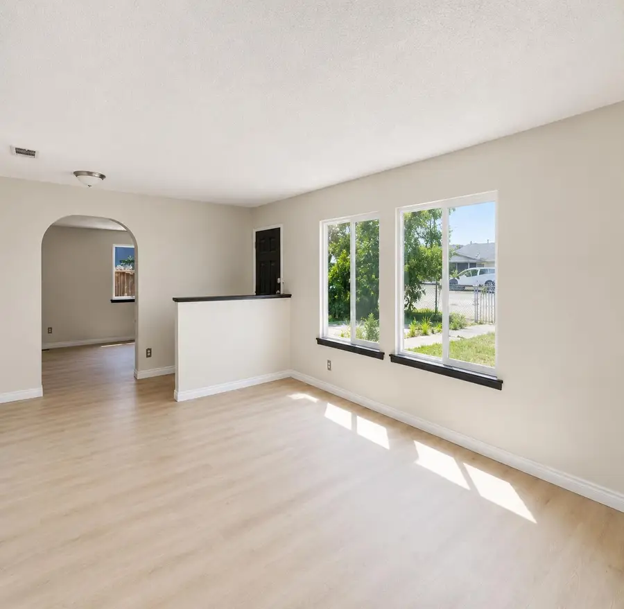 12656 W H Street, Biola, CA 93606 - #3