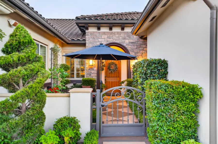 1809 E Buena Salud Way, Fresno, CA 93730 - #2