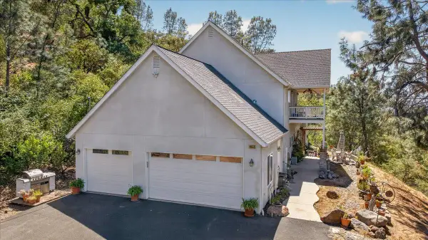 28945 Bonneyview Road, Tollhouse, CA 93667