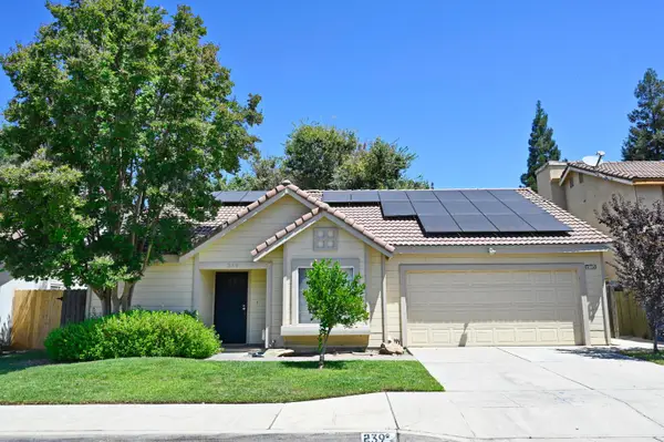 239 W Fallbrook Avenue, Clovis, CA 93611