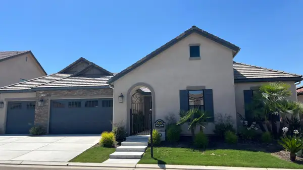 11609 N Sandy Par Drive, Fresno, CA 93730