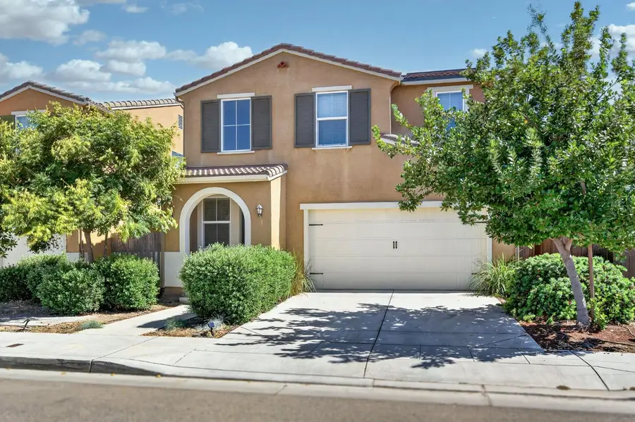3866 Sussex Avenue, Clovis, CA 93619 - #3