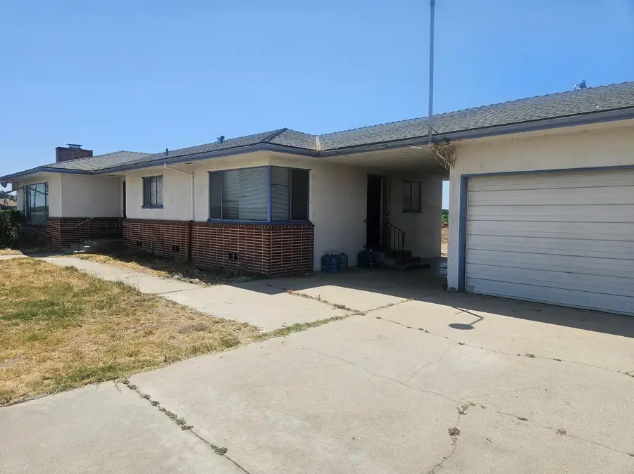 3871 S Clovis Avenue, Fresno, CA 93725 - #2
