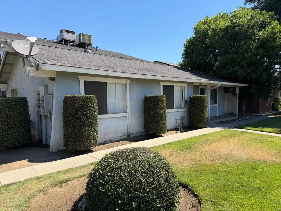 637 W Ashlan Avenue, Clovis, CA 93612 - #3