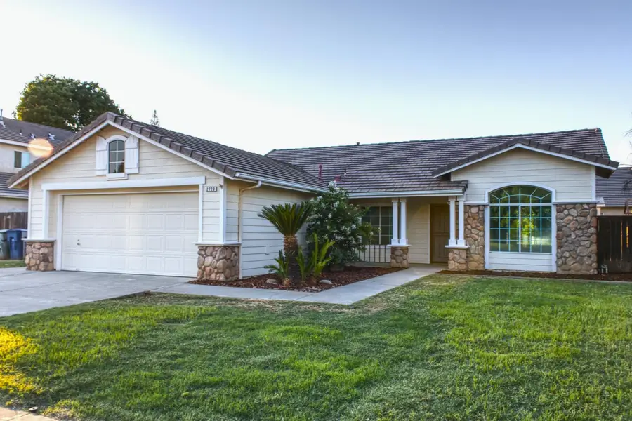 2723 Mitchell Avenue, Clovis, CA 93611 - #2