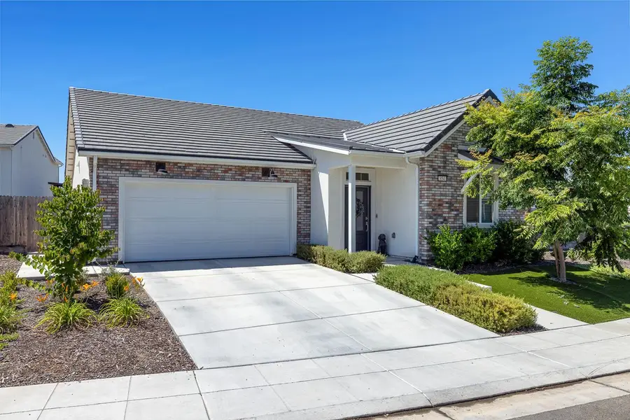 854 Blue Oak Lane W, Madera, CA 93636 - #2