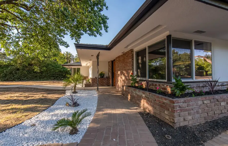 609 E Hampton, Fresno, CA 93704 - #2