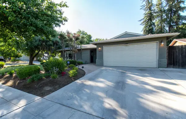 1293 W Dyer Avenue, Fresno, CA 93711