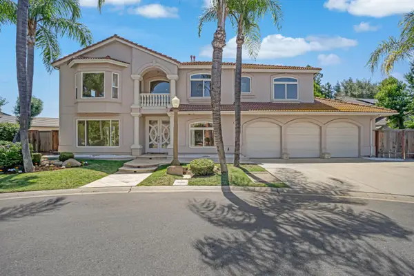 7188 N Stacia Avenue, Fresno, CA 93720