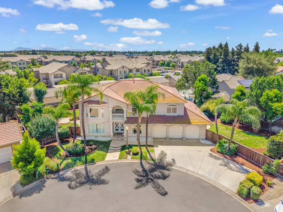7188 N Stacia Avenue, Fresno, CA 93720 - #2
