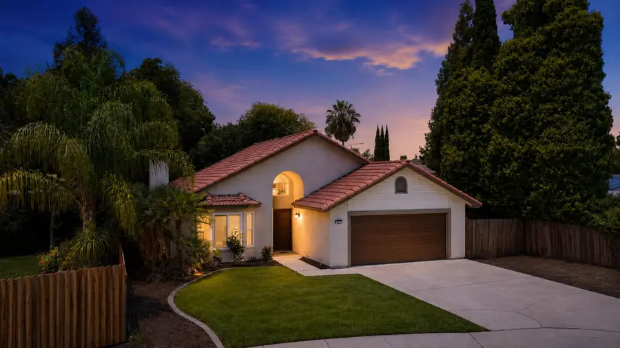 126 Kelly, Clovis, CA 93611 - #2