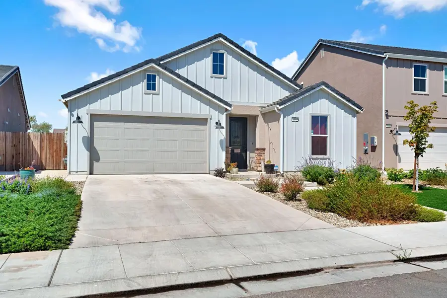 1150 Atlantica Drive S, Madera, CA 93636 - #2