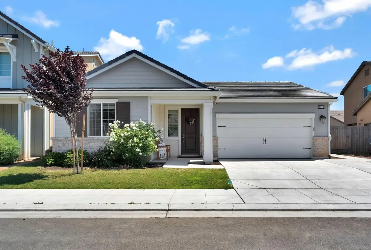 4076 Dennis, Clovis, CA 93619 - #1