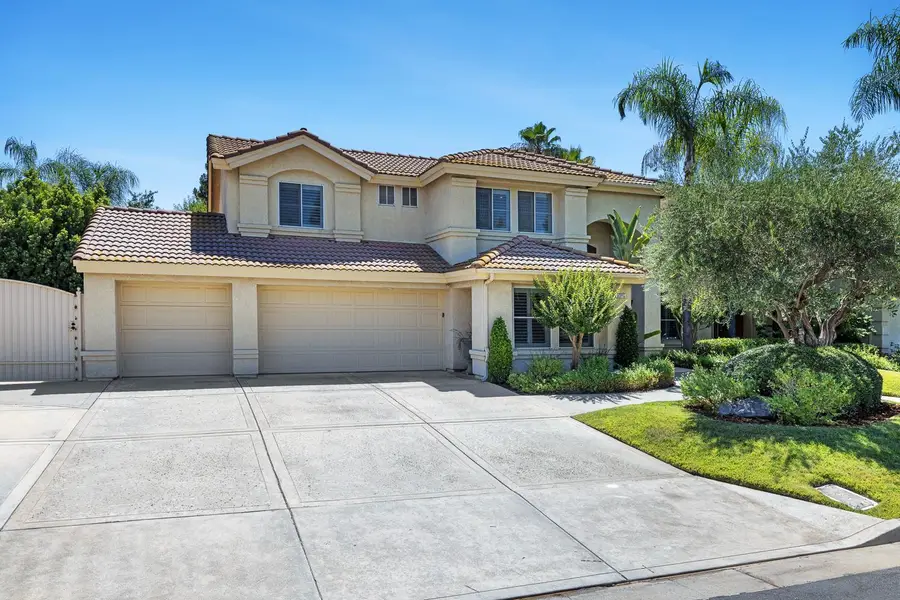 9396 N St Martin Drive, Fresno, CA 93720 - #3