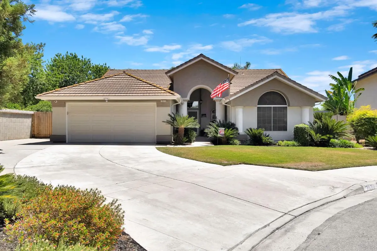 7672 N Dante Avenue, Fresno, CA 93722 - #1