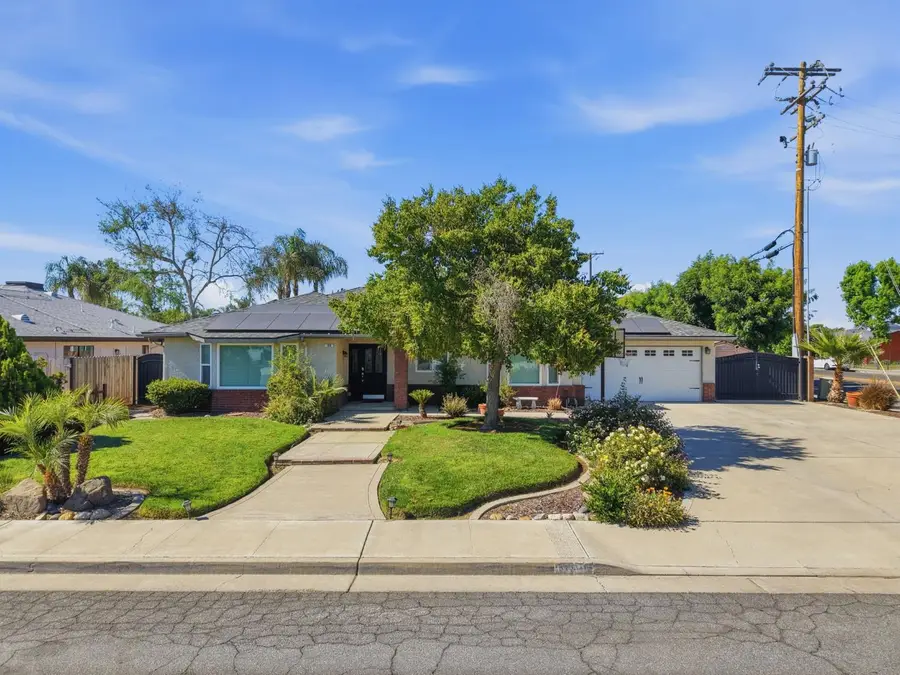 100 W Adrian Way, Hanford, CA 93230 - #2