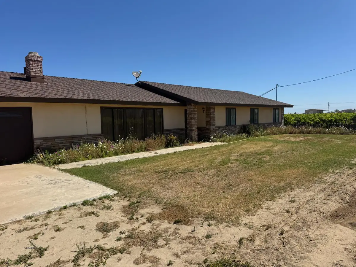 376 E Klepper, Caruthers, CA 93609 - #1
