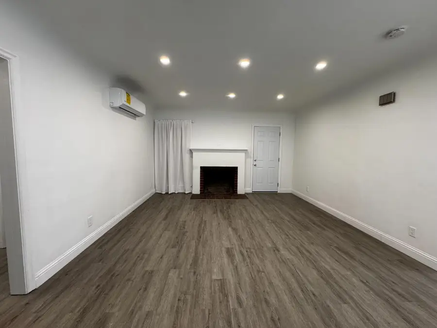 1106 N Fruit Avenue, Fresno, CA 93728 - #3