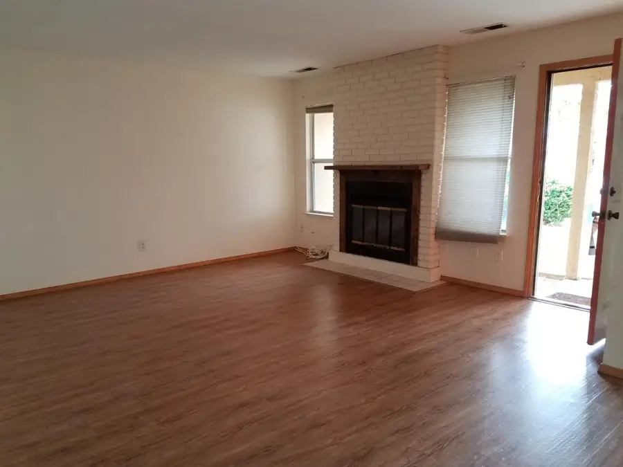 1463 E Millard, Dinuba, CA 93618 - #3