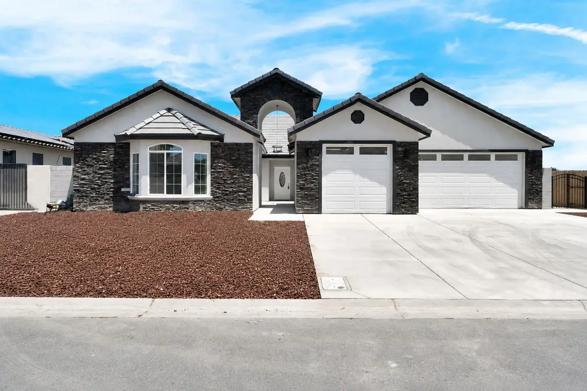 8215 Lake Shore Drive, Chowchilla, CA 93610 - #1