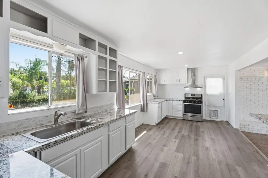 641 E Scott Avenue, Fresno, CA 93710 - #2