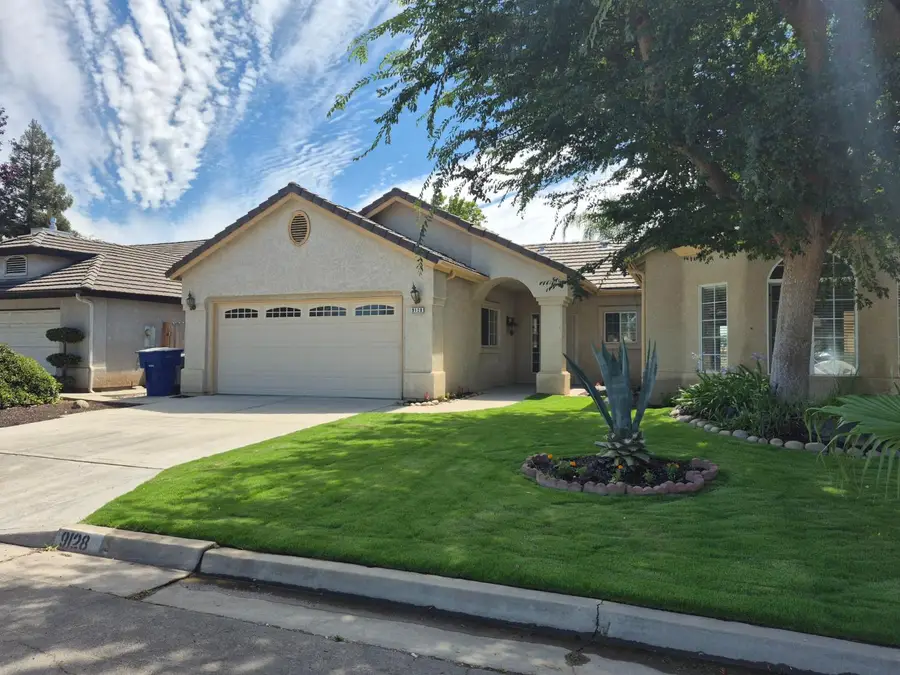 9128 N Recreation Avenue, Fresno, CA 93720 - #2