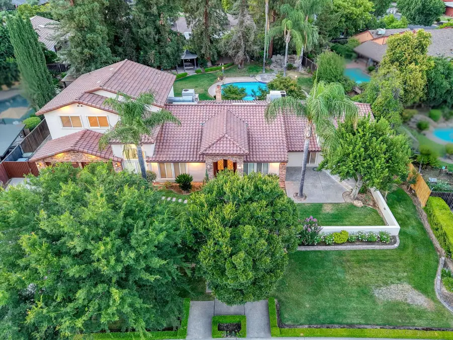 2510 W San Ramon Avenue, Fresno, CA 93711 - #2