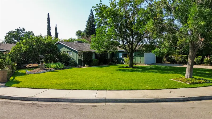 316 Tait Avenue, Sanger, CA 93657 - #2
