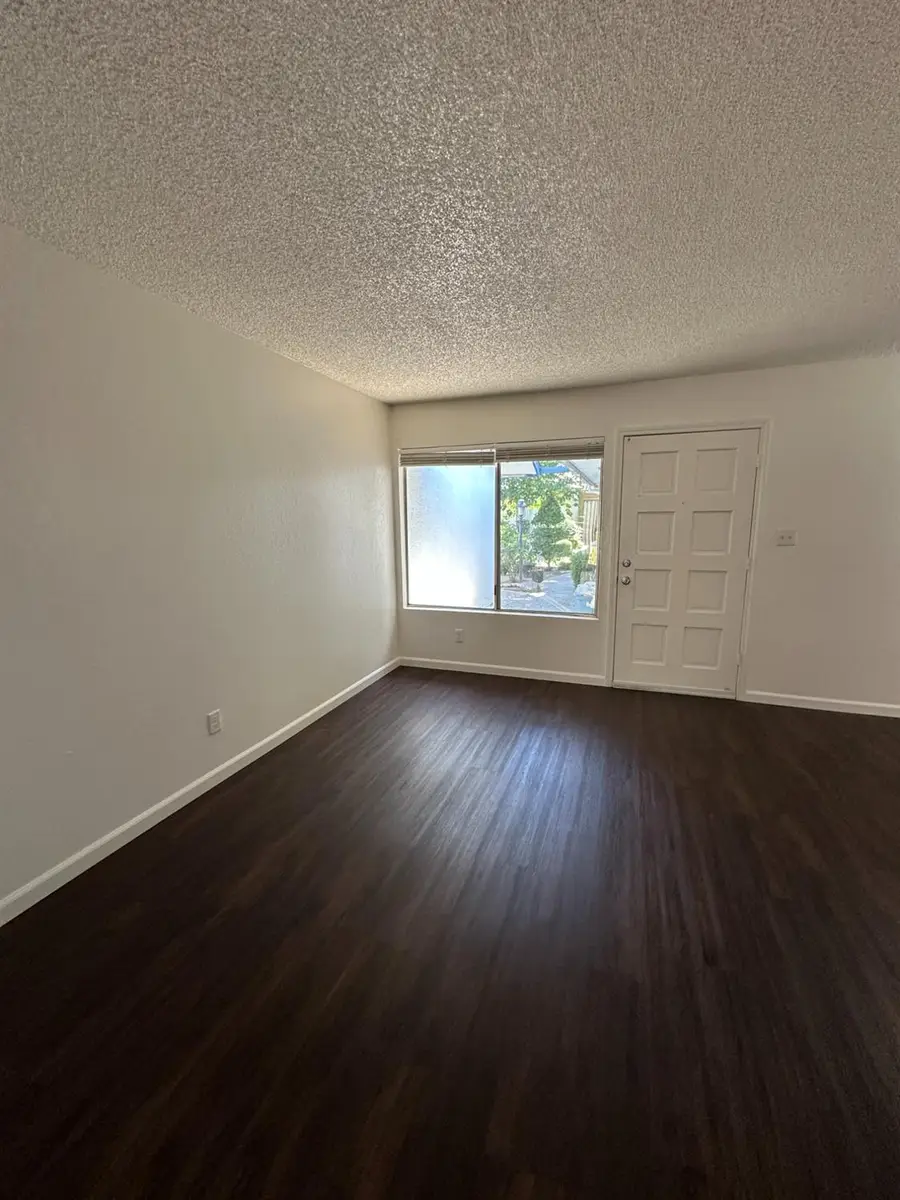 1409 W Fairmont Avenue #C, Fresno, CA 93705 - #3