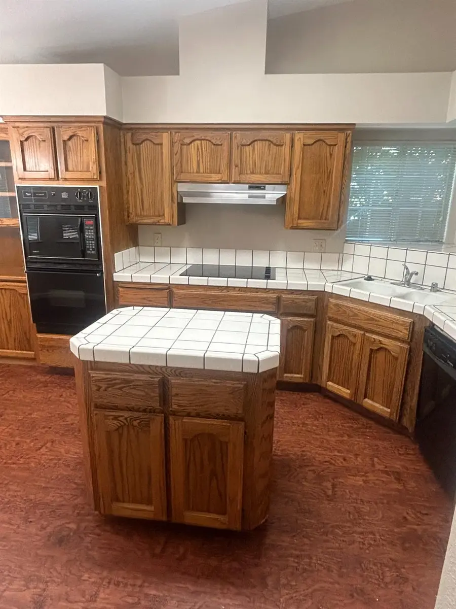 3256 W Calimyrna Avenue, Fresno, CA 93711 - #3