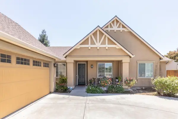 2934 14th Avenue, Kingsburg, CA 93631