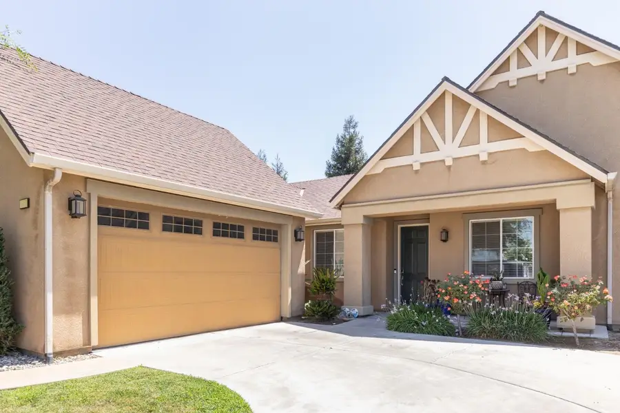 2934 14th Avenue, Kingsburg, CA 93631 - #3