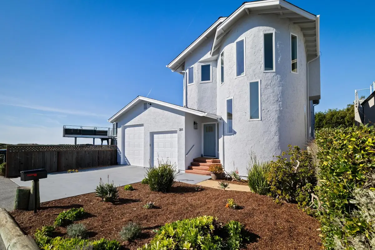 211 Washington Boulevard, Half Moon Bay, CA 94019 - #1