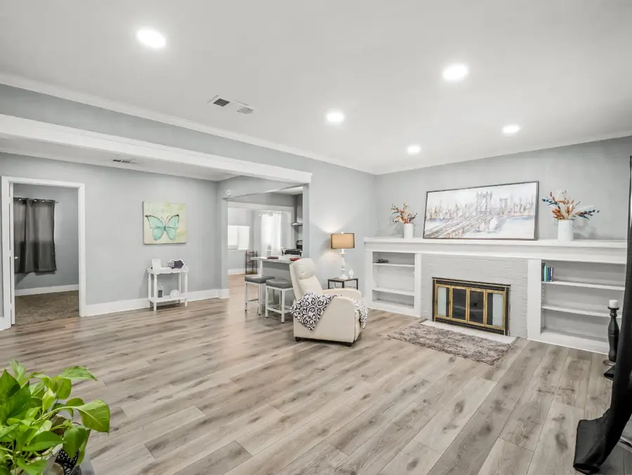 1211 Clinton Avenue, Fresno, CA 93704 - #3