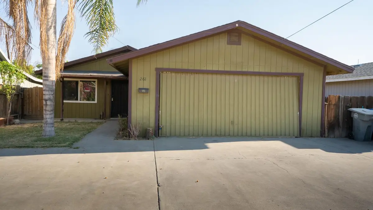 261 E Pleasant Street, Coalinga, CA 93210 - #1