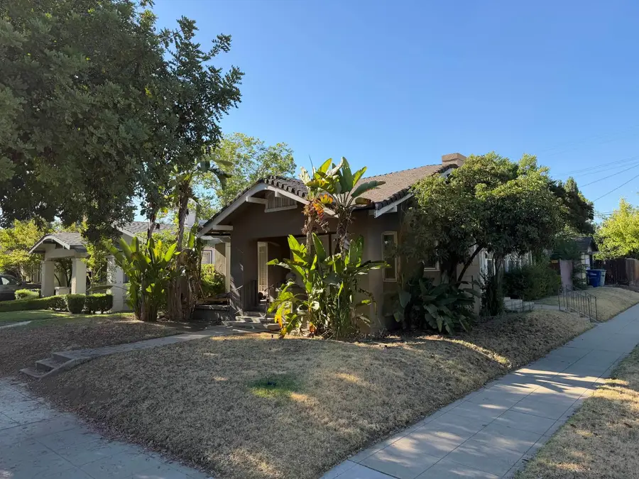 506 E Vassar Avenue, Fresno, CA 93704 - #2