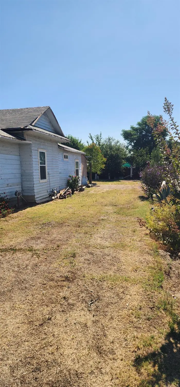 37774 Hunter Road, Dinuba, CA 93618 - #2
