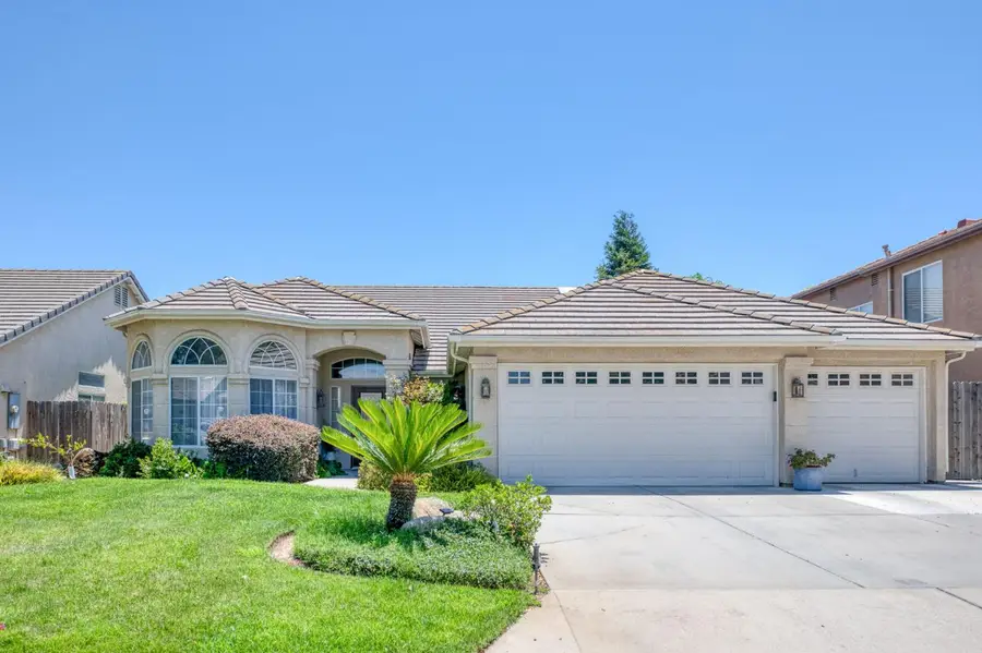 1671 E Granada Avenue, Fresno, CA 93720 - #2
