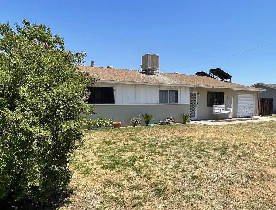 430 N 430 Alice Street, Dinuba, CA 93618 - #2