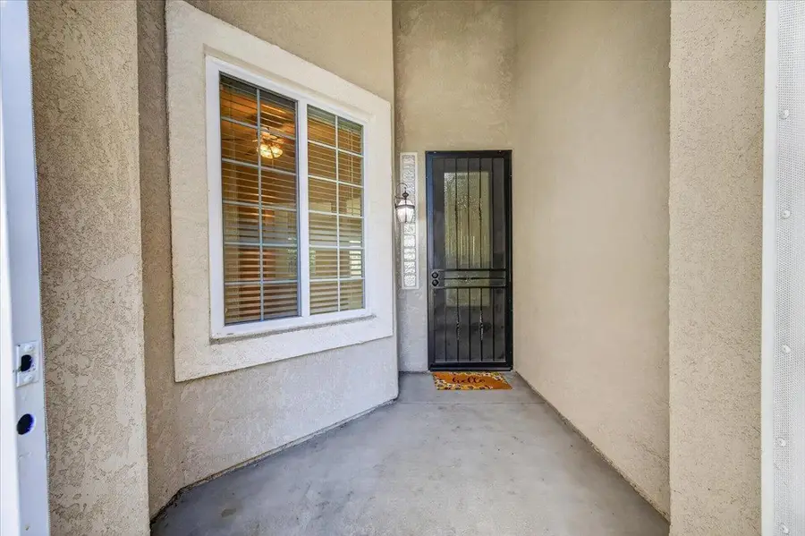 5688 E Christine Avenue, Fresno, CA 93727 - #3