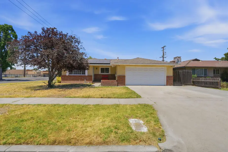 2519 E Buckingham Way, Fresno, CA 93726 - #2
